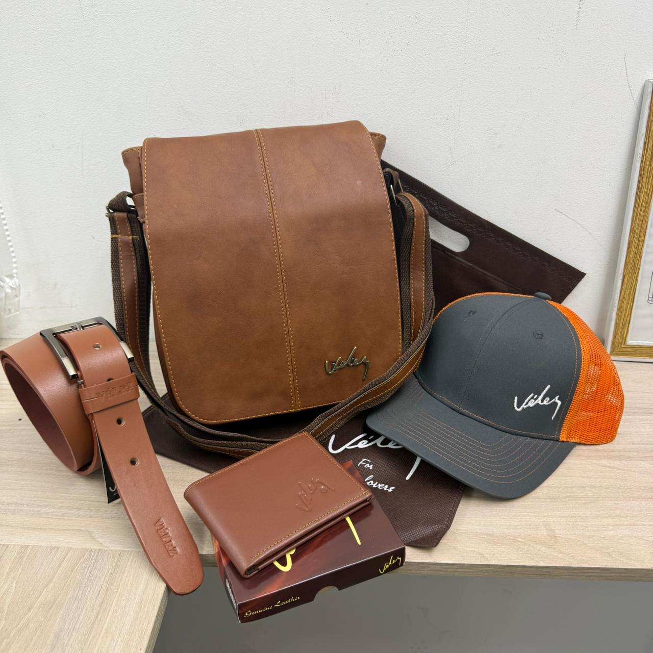 TRIO VELEZ LARRY INCLUYE GORRA